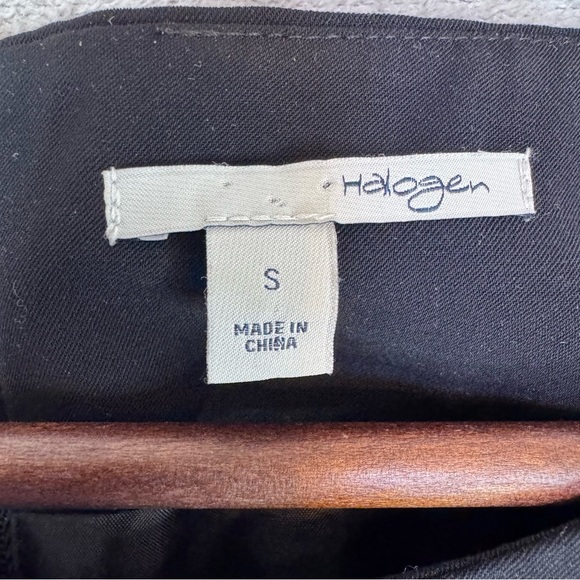 Halogen Black Business Dress Top, Short Sleeve with Zippered Back, Lined - Picture 2 of 16